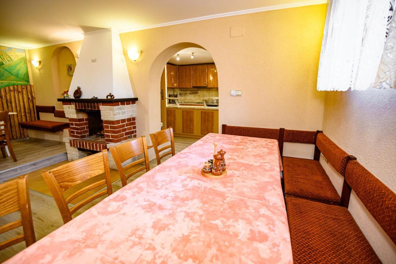 Lalev Guest House Bansko Extérieur photo